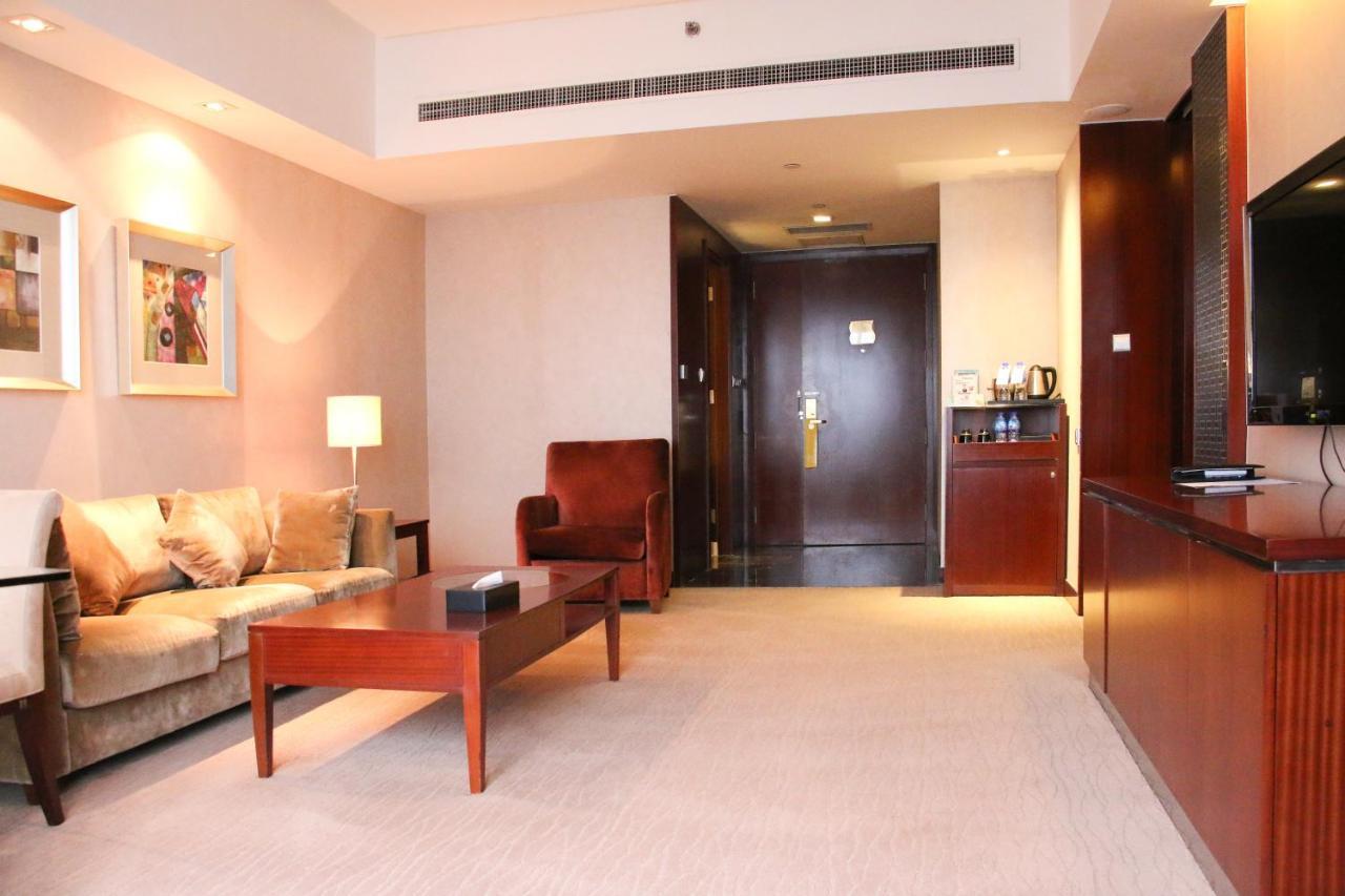 Crowne Plaza Yantai Sea View By Ihg Otel Dış mekan fotoğraf