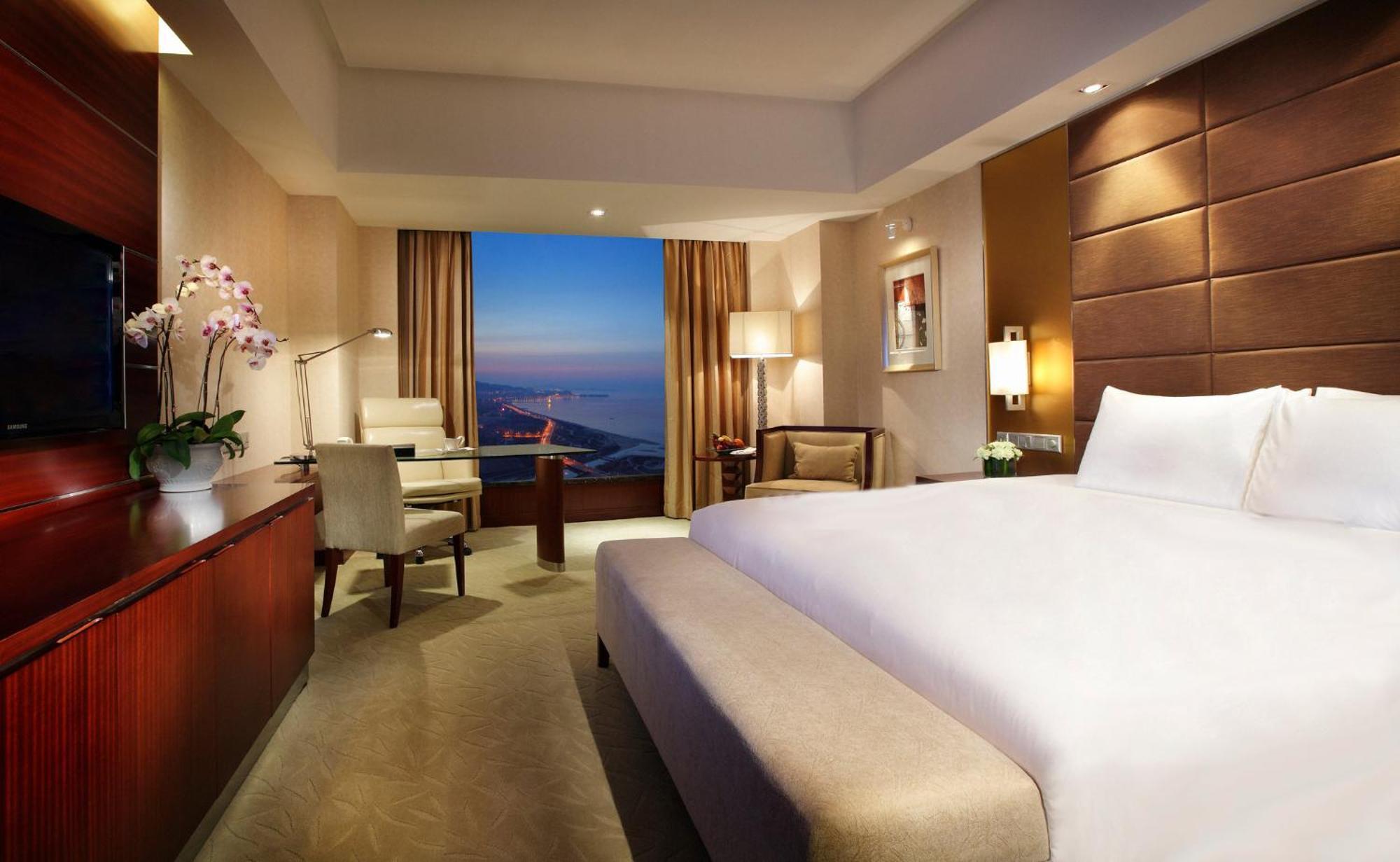 Crowne Plaza Yantai Sea View By Ihg Otel Dış mekan fotoğraf